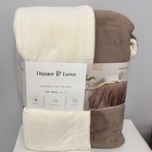 Hunter & Lowe Cream and Brown Supremely Soft Blanket
